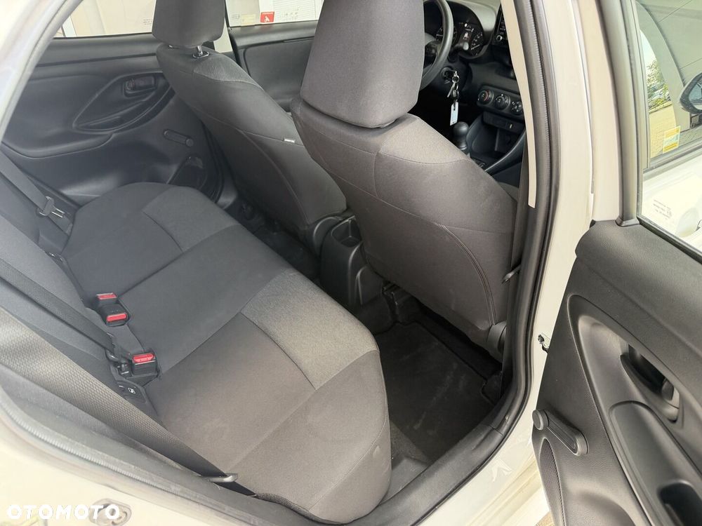Toyota Yaris - 25