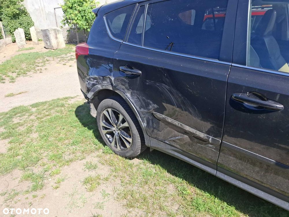 Toyota RAV4 - 6