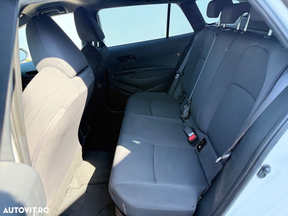 Toyota Corolla 1.8 Business Edition - 11