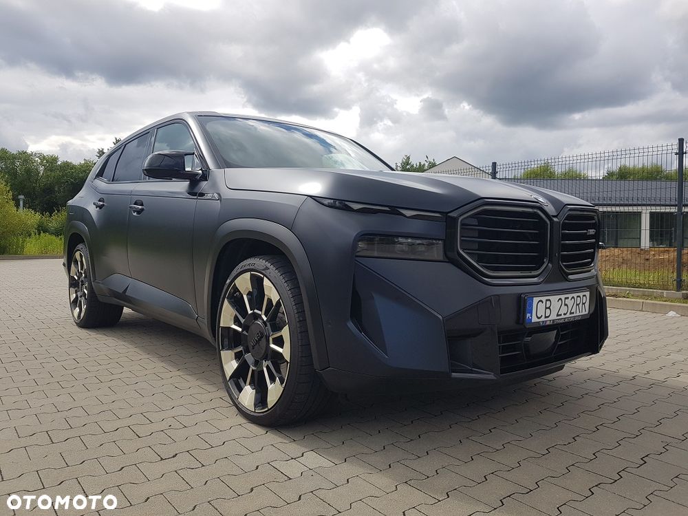 BMW XM - 1