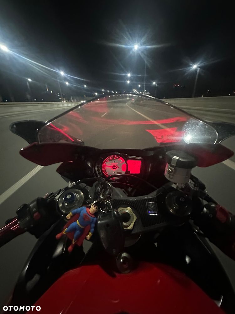 Suzuki GSX-R - 3
