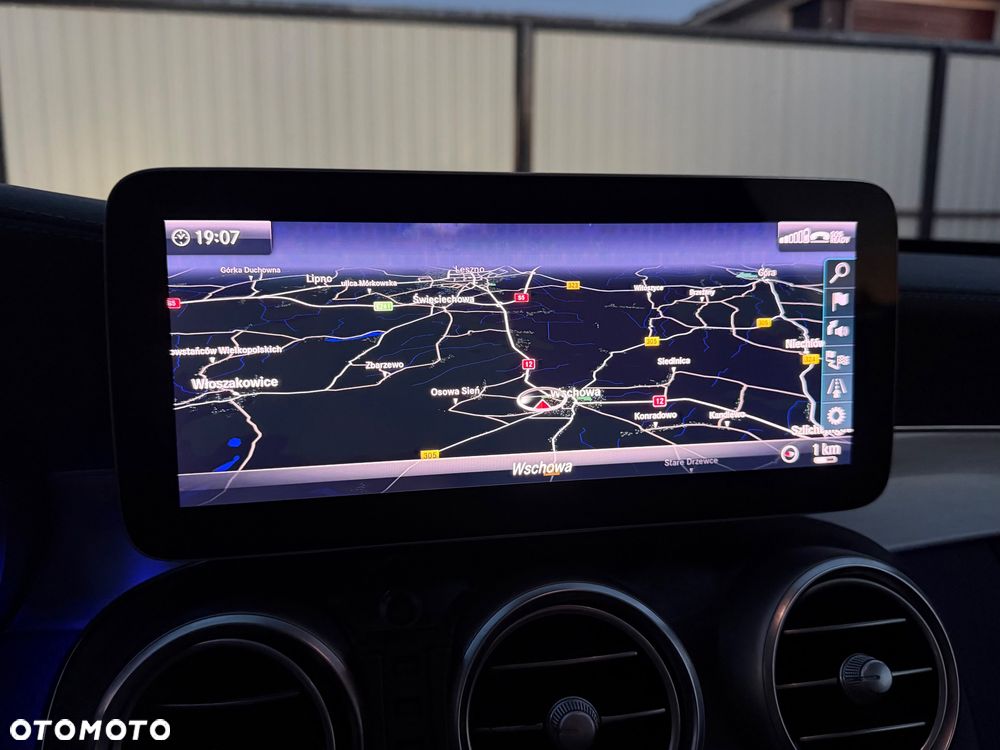 Mercedes-Benz Klasa C 220 d 4Matic 9G-TRONIC AMG Line Plus - 23