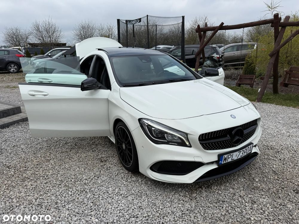 Mercedes-Benz CLA 180 AMG Line - 20