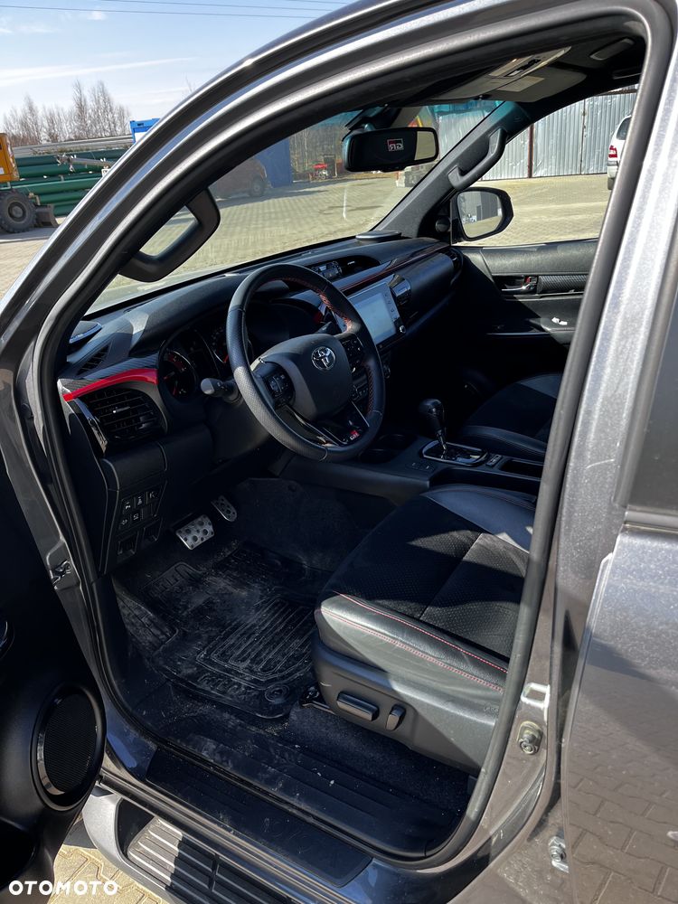 Toyota Hilux 2.8 D-4D Double Cab GR Sport 4x4 - 6