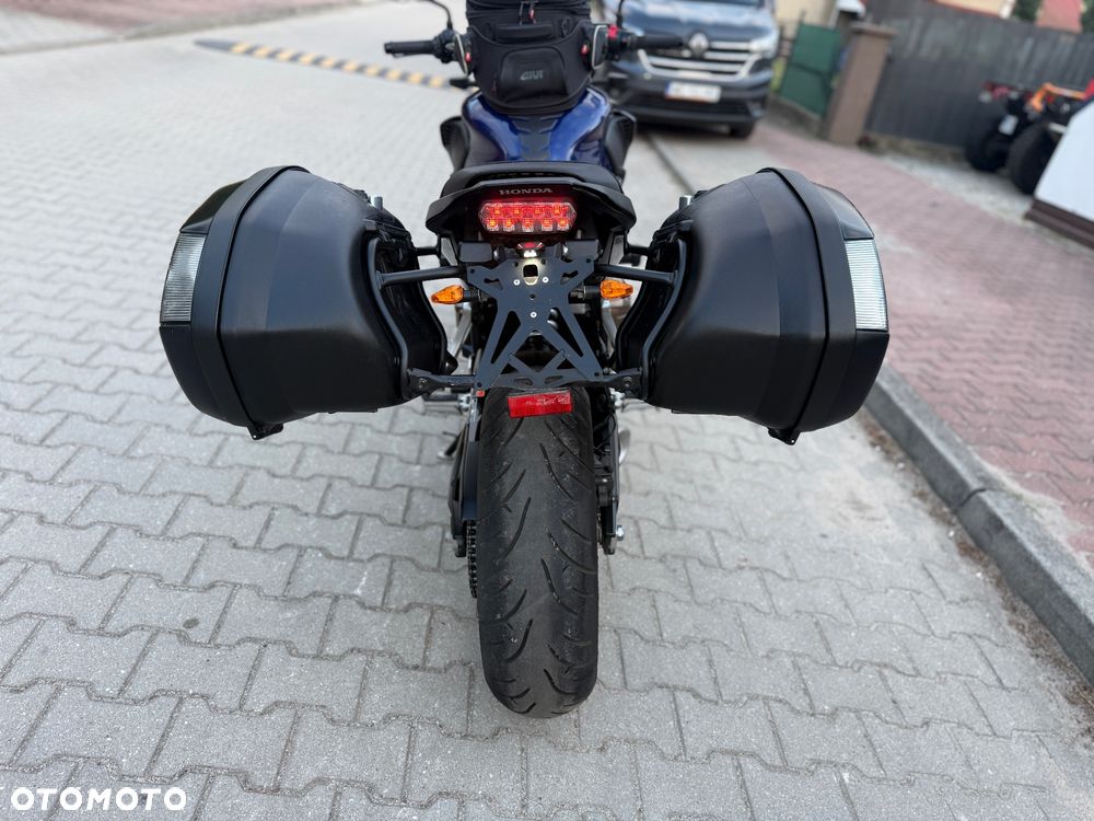 Honda CB - 11
