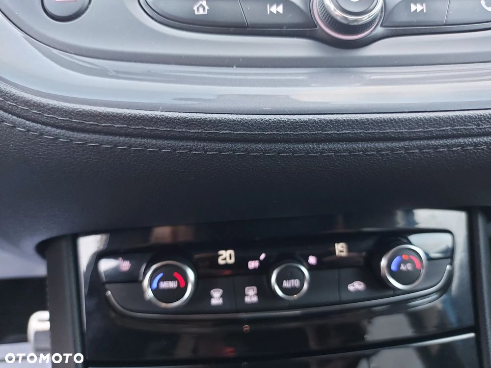 Opel Grandland X 1.2 Start/Stop Elegance - 27