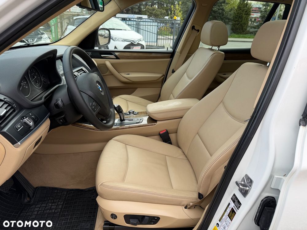 BMW X3 28i xDrive - 11