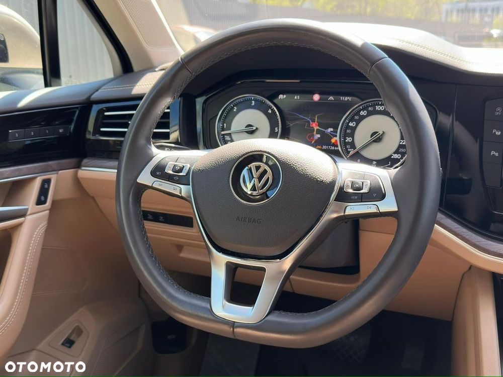 Volkswagen Touareg 3.0 V6 TDI SCR 4Mot Elegance - 11