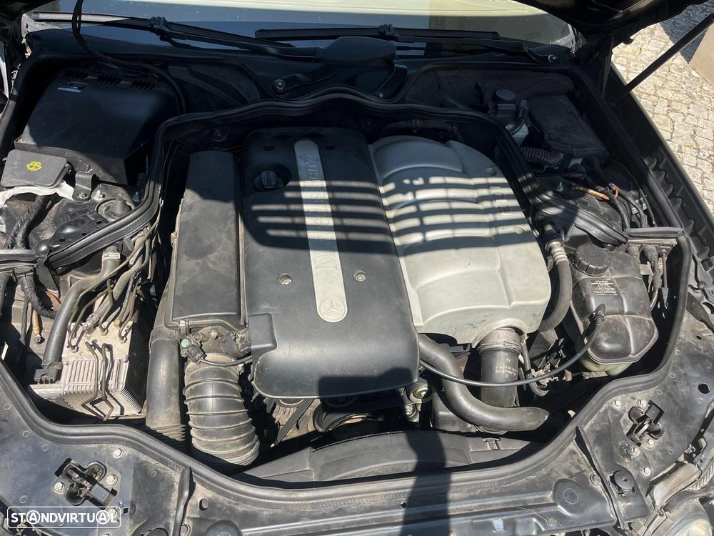 Mercedes-Benz E 220 CDI Avantgarde DPF - 13