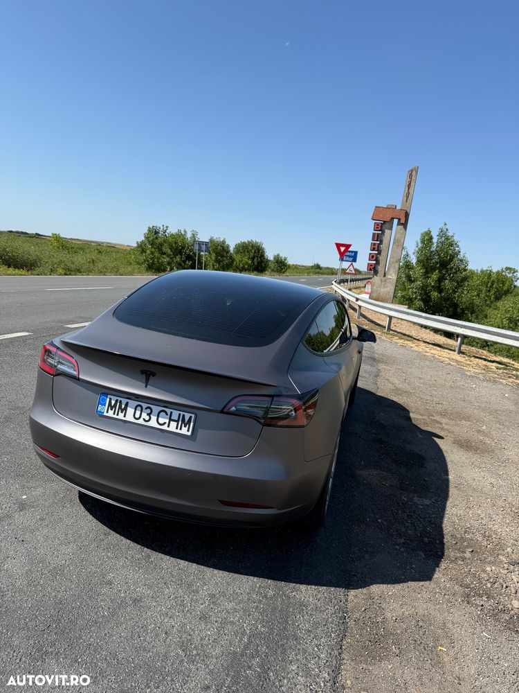 Tesla Model 3 Long Range AWD Premium - 12