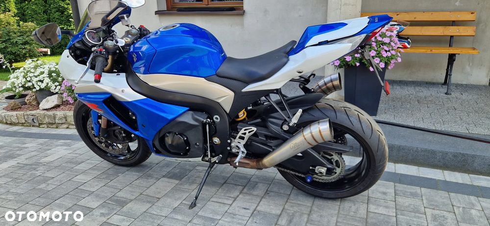 Suzuki GSX-R - 16