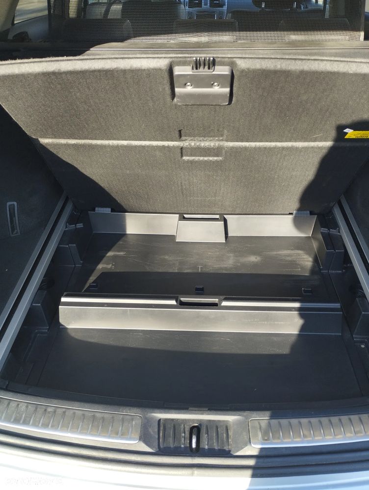 Toyota Avensis 2.0 Premium MS - 18