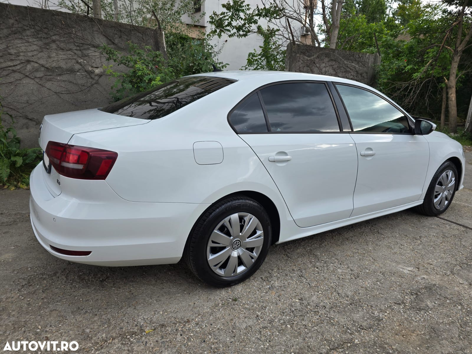 Volkswagen Jetta 2.0 TDI Comfortline - 2
