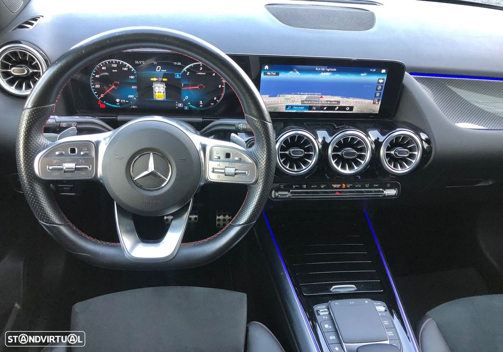 Mercedes-Benz GLA 180 d AMG Line - 26