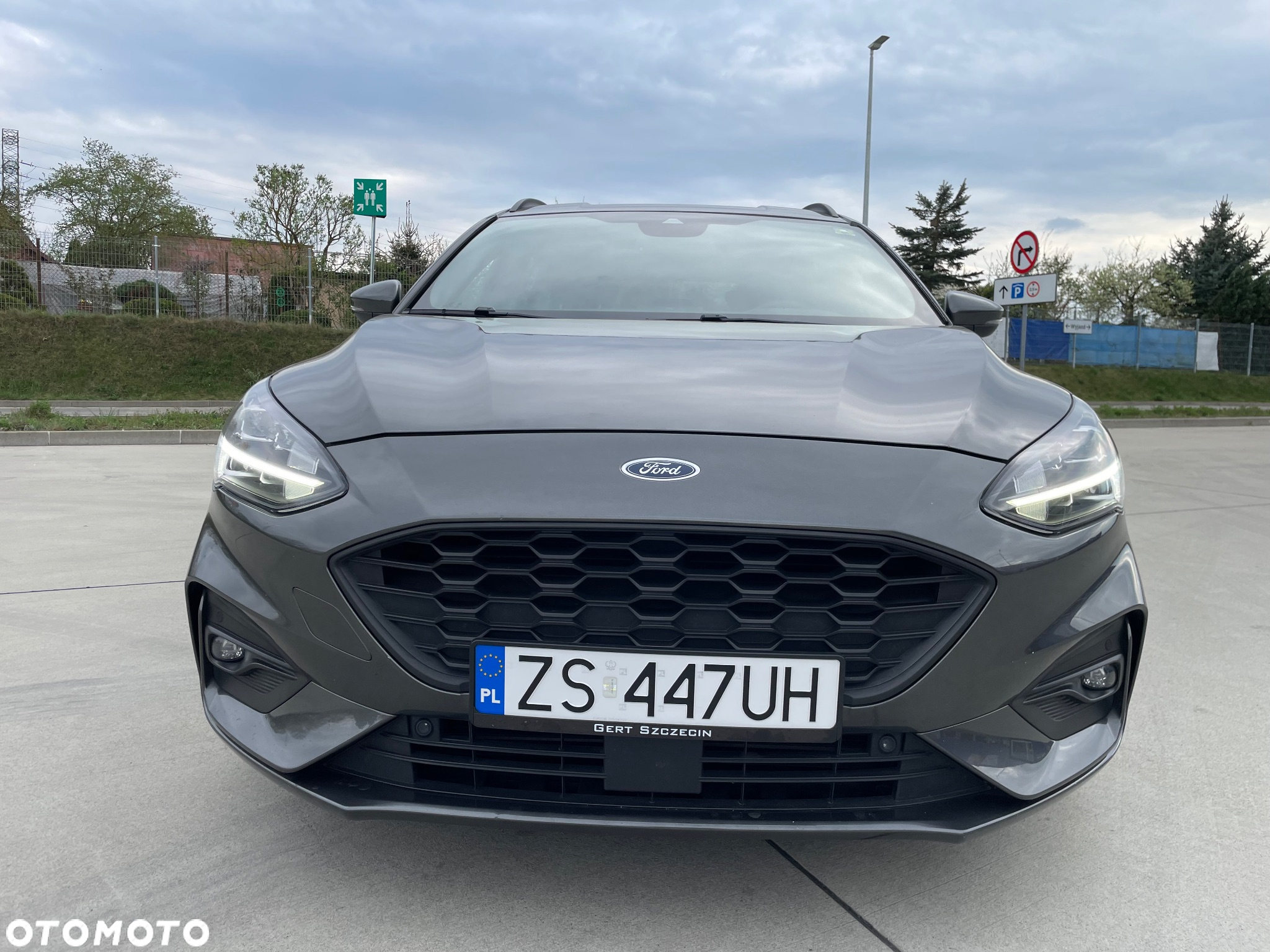 Ford Focus Turnier 1.0 EcoBoost Start-Stopp-System ST-LINE - 12