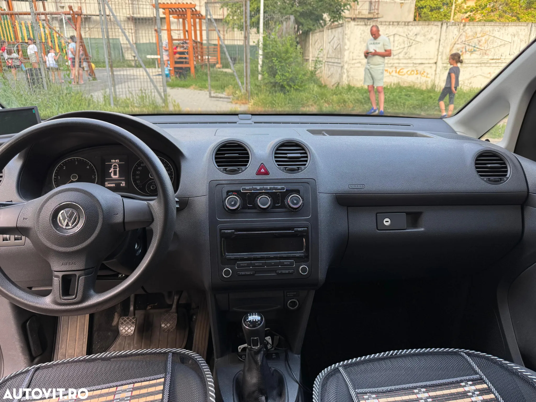 Volkswagen Caddy 2.0 TDI Comfortline - 8