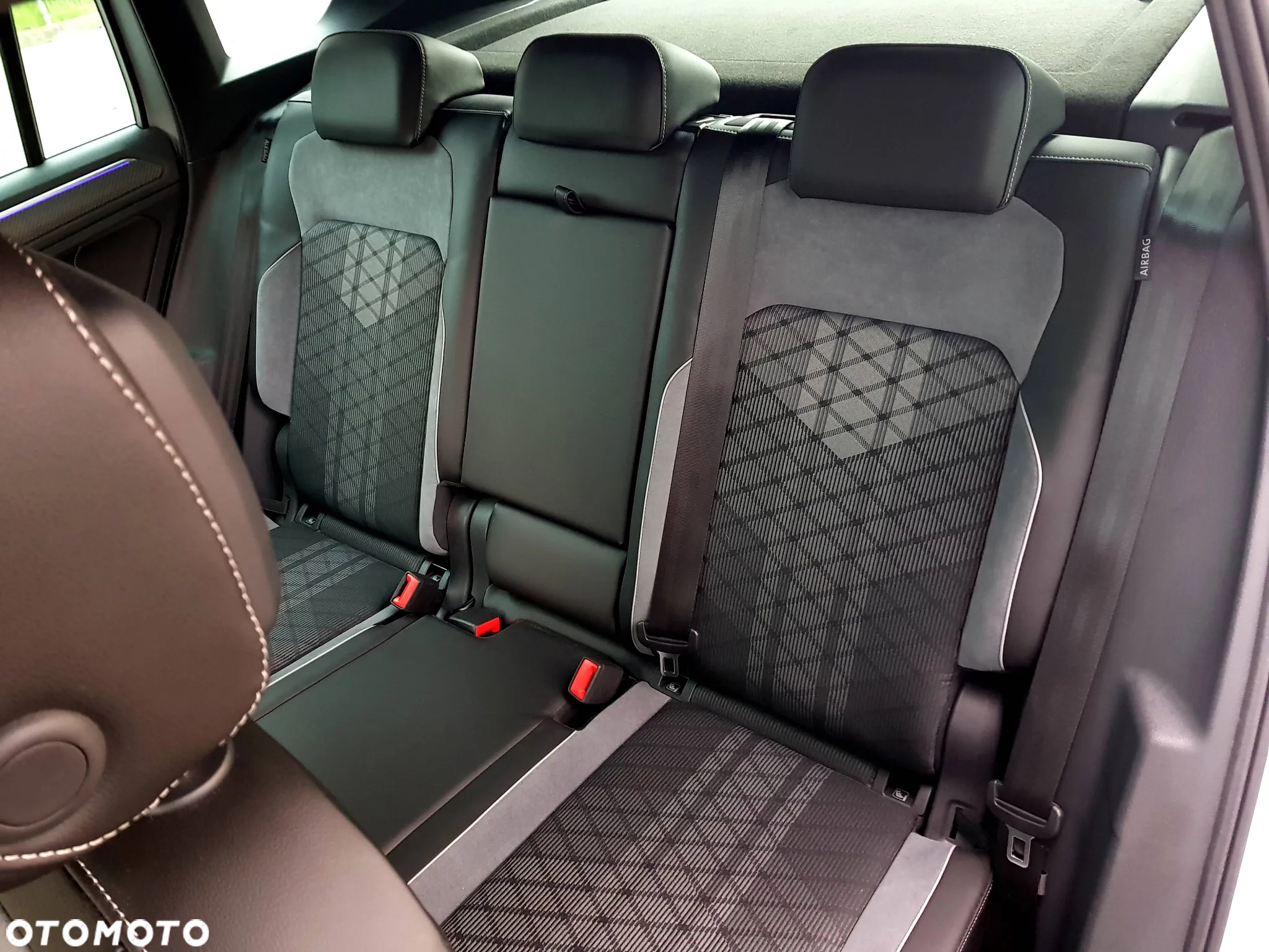 Volkswagen Tiguan 2.0 TSI 4Mot R-Line DSG - 27