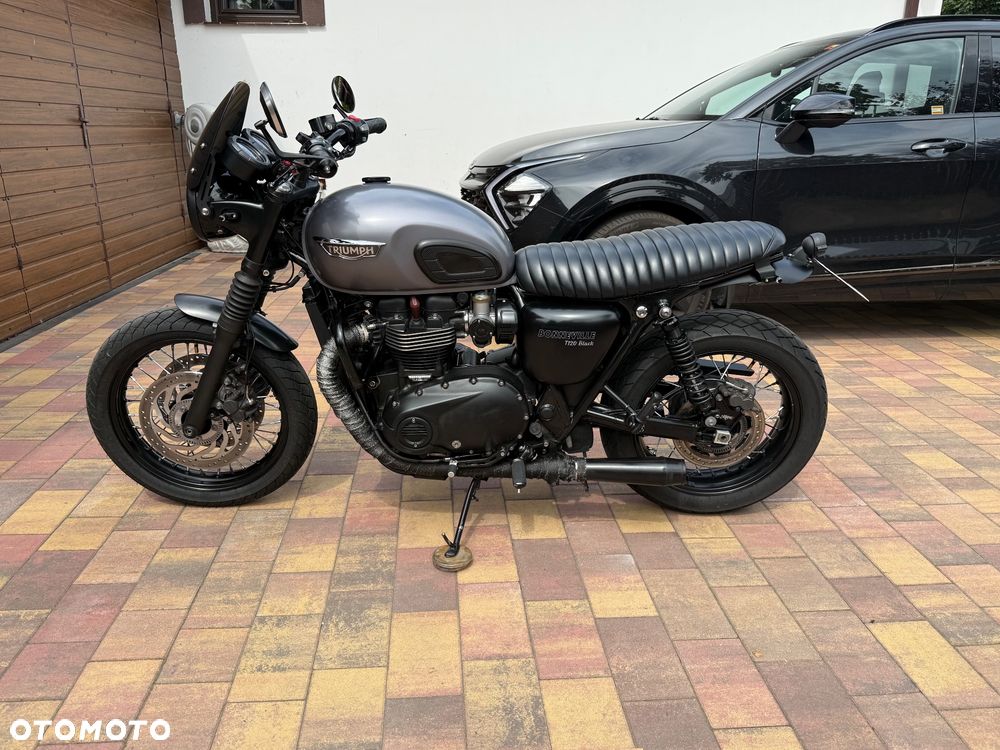 Triumph Bonneville - 5