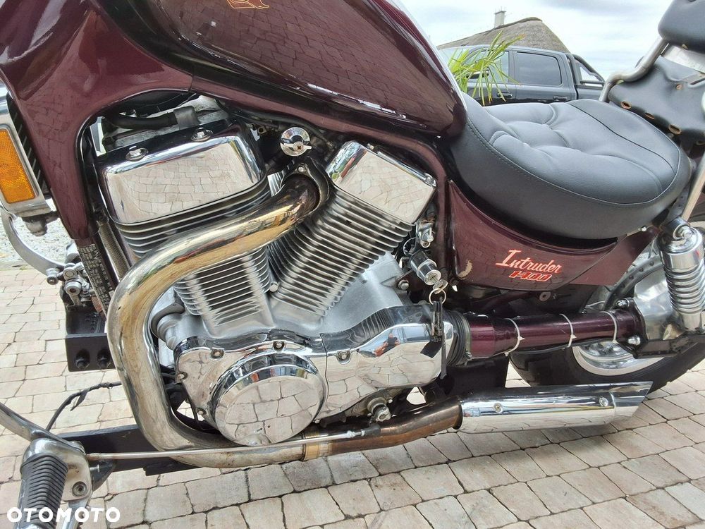 Suzuki Intruder - 6