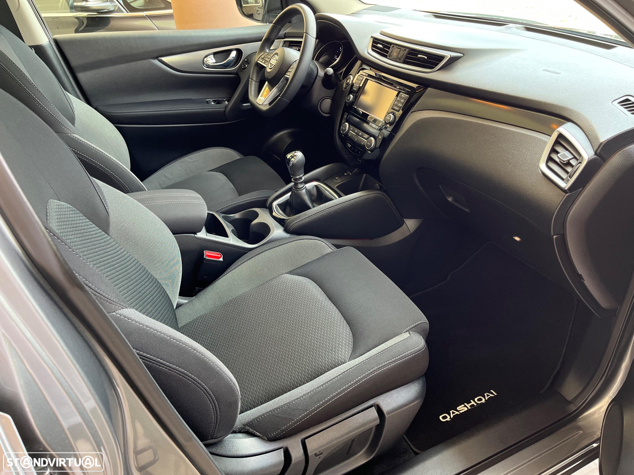 Nissan Qashqai 1.5 dCi N-Connecta 18 - 46