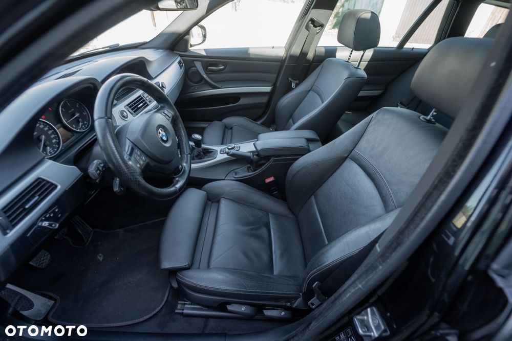 BMW Seria 3 320d - 12