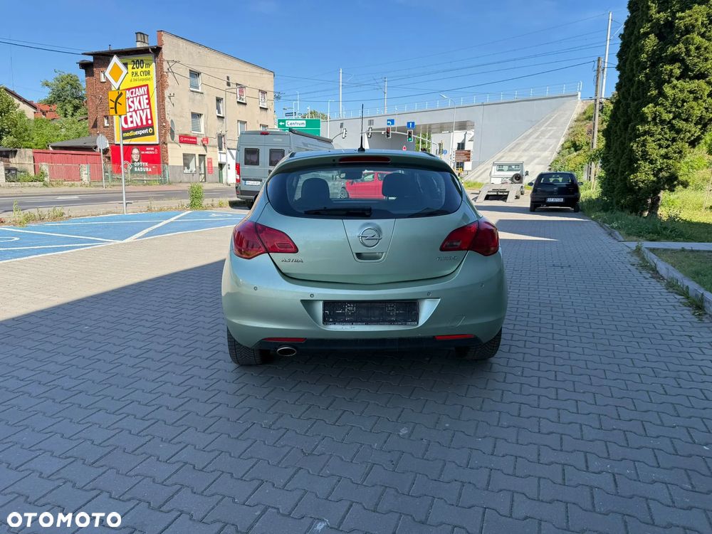 Opel Astra 1.4 Turbo - 8
