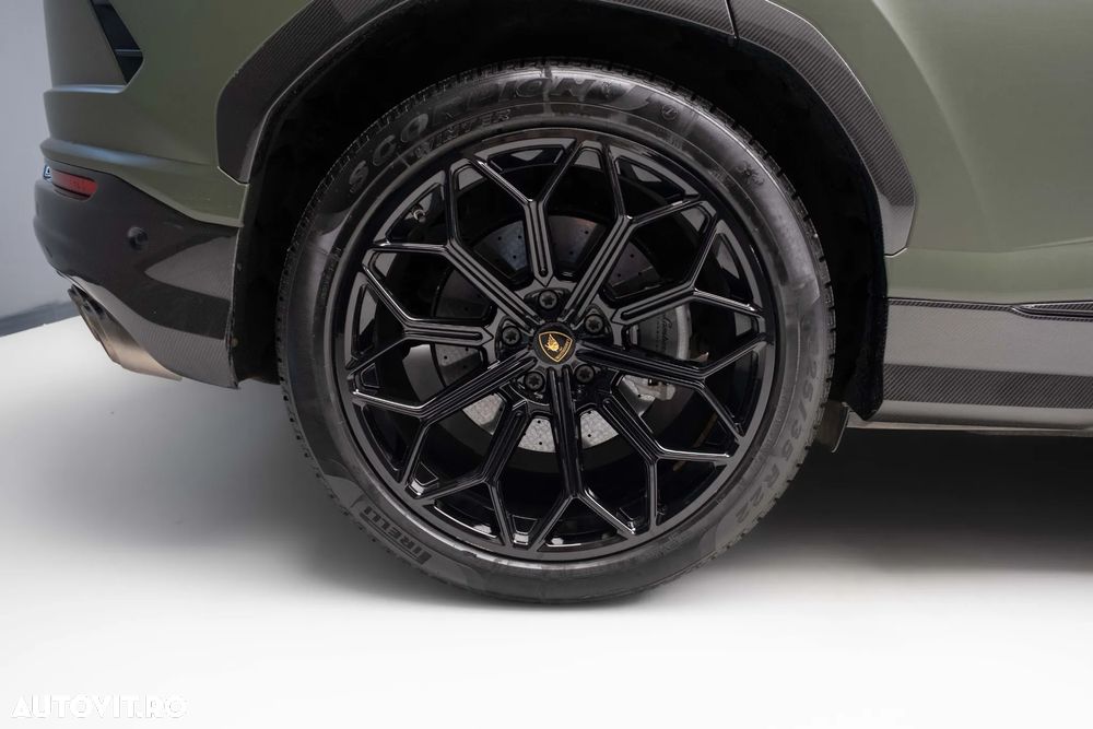 Lamborghini URUS - 4