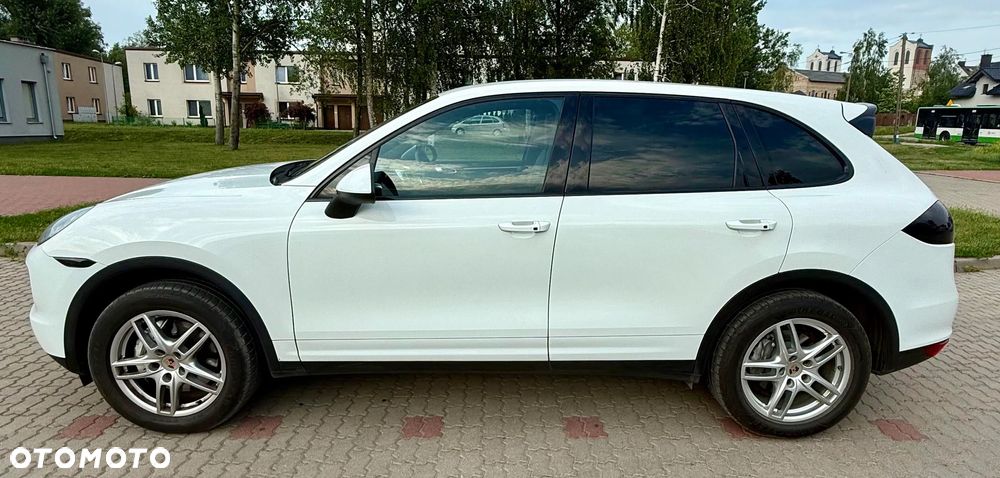 Porsche Cayenne - 4