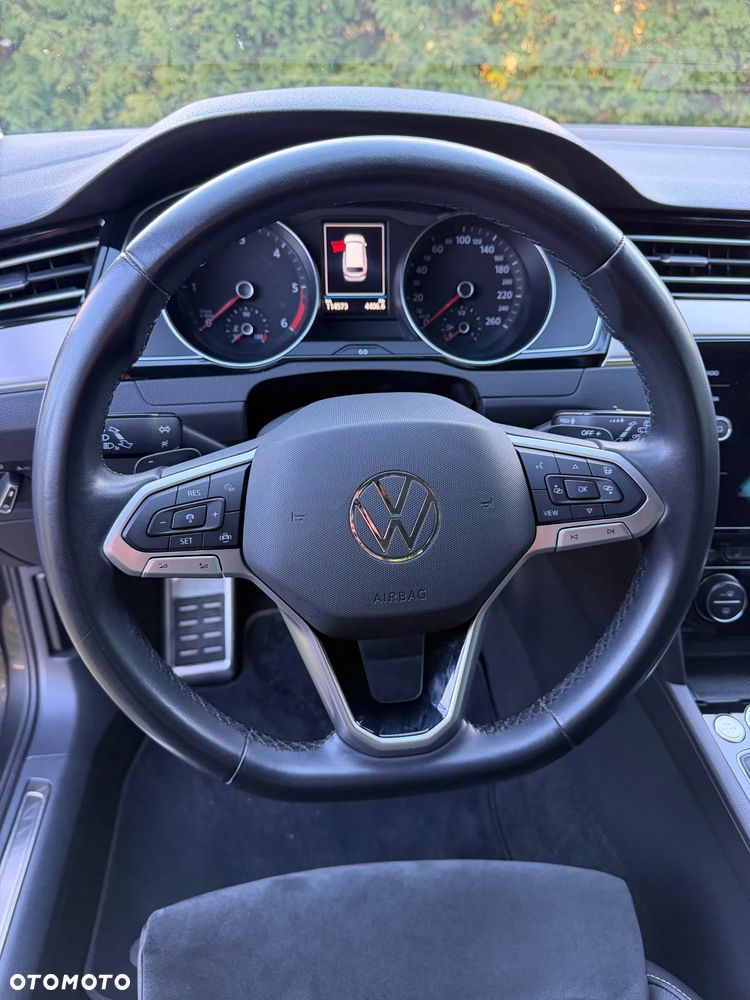Volkswagen Passat - 10