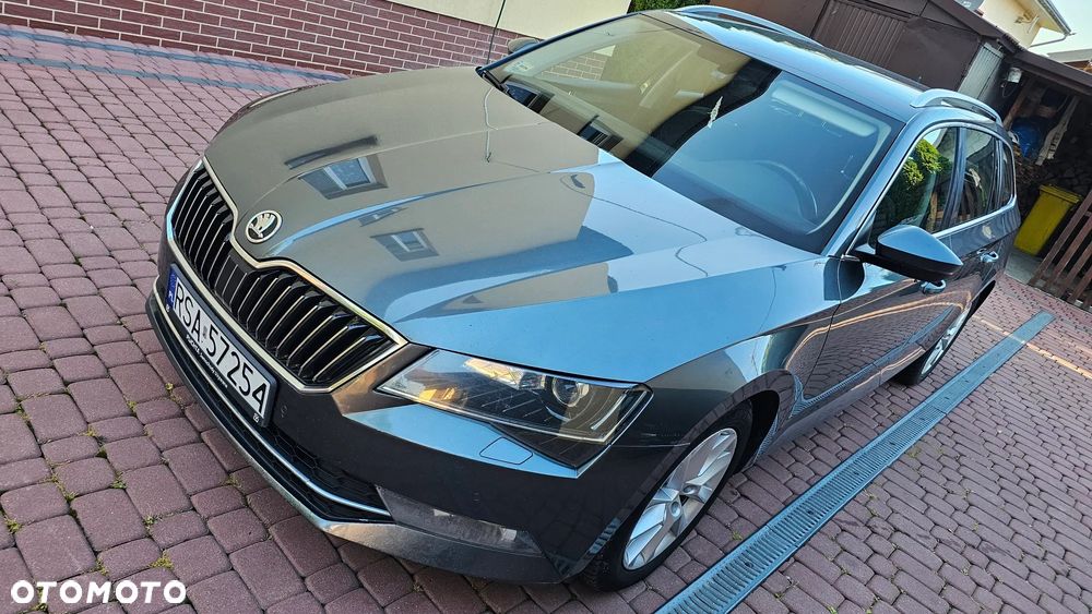 Skoda Superb 2.0 TDI Ambition DSG - 2