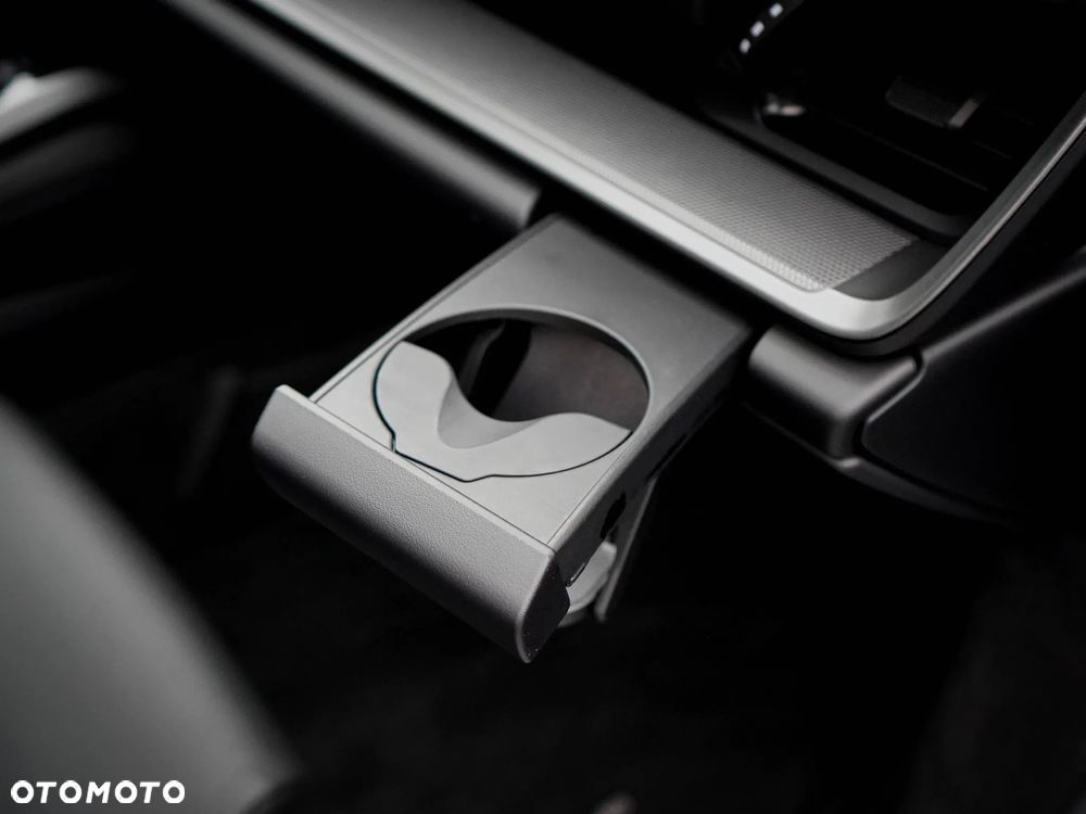 Porsche 911 Carrera 4S - 28