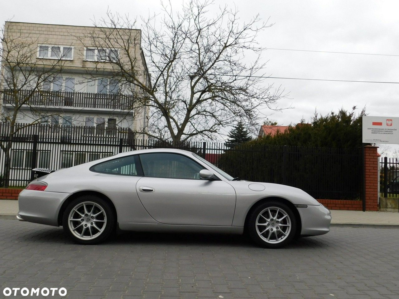 Porsche 911 Carrera - 5