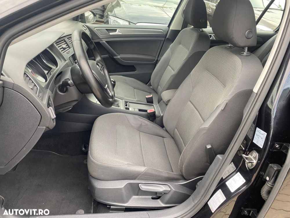 Volkswagen Golf - 20