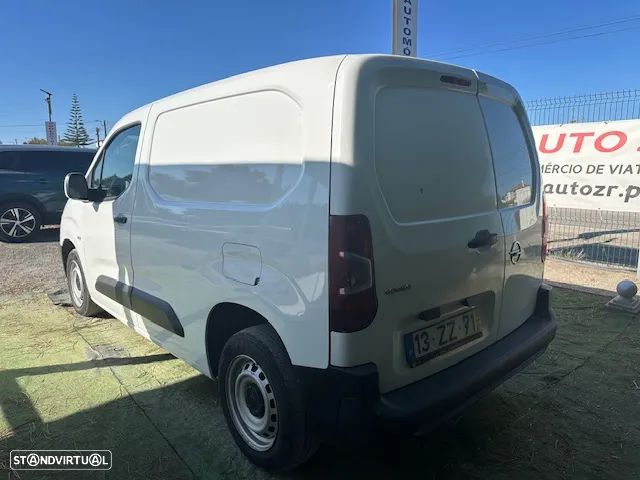 Opel COMBO 3 LUG. - 4