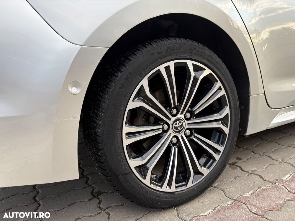 Toyota Corolla 1.8 HSD TS Exclusive - 20