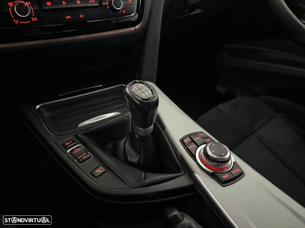 BMW 320 d Touring Pack M - 15