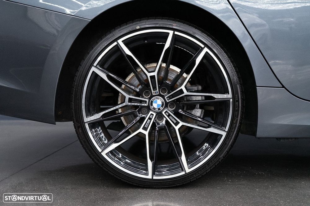 BMW 320 d Pack M Auto - 14