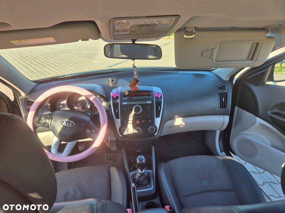 Kia Ceed - 5