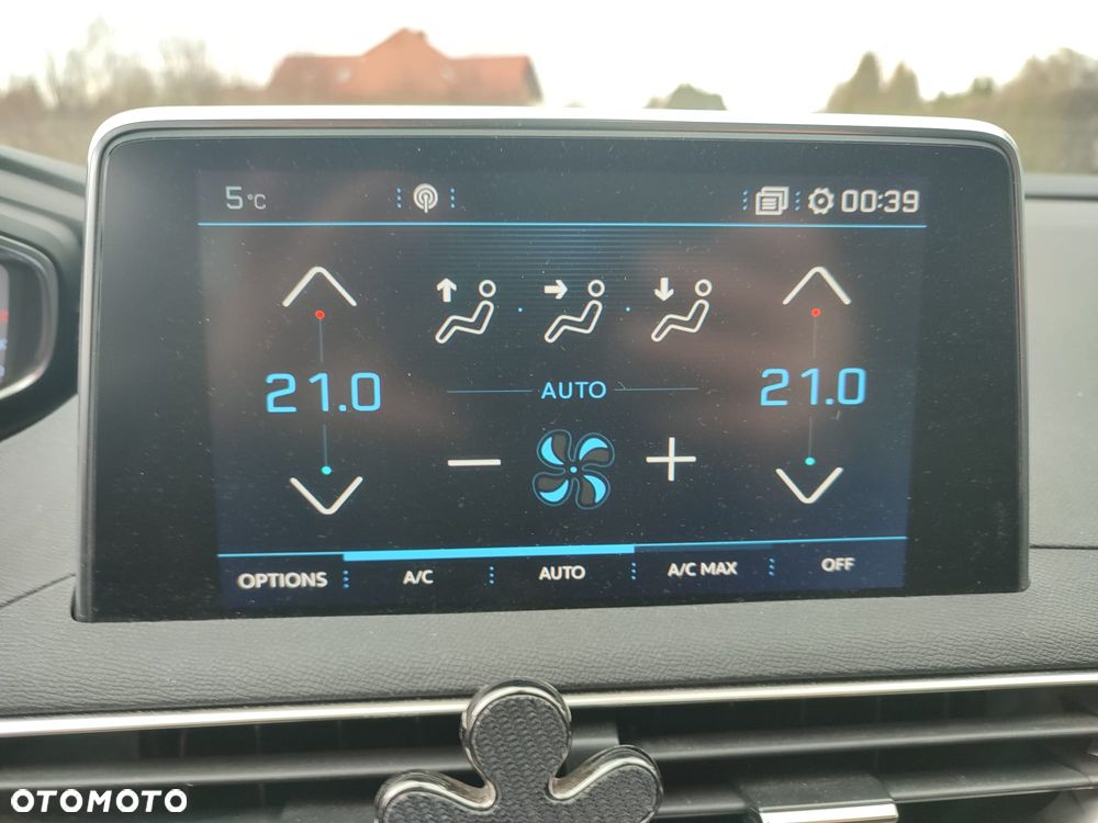 Peugeot 3008 BlueHDi 130 Stop & Start EAT8 Allure Pack - 28