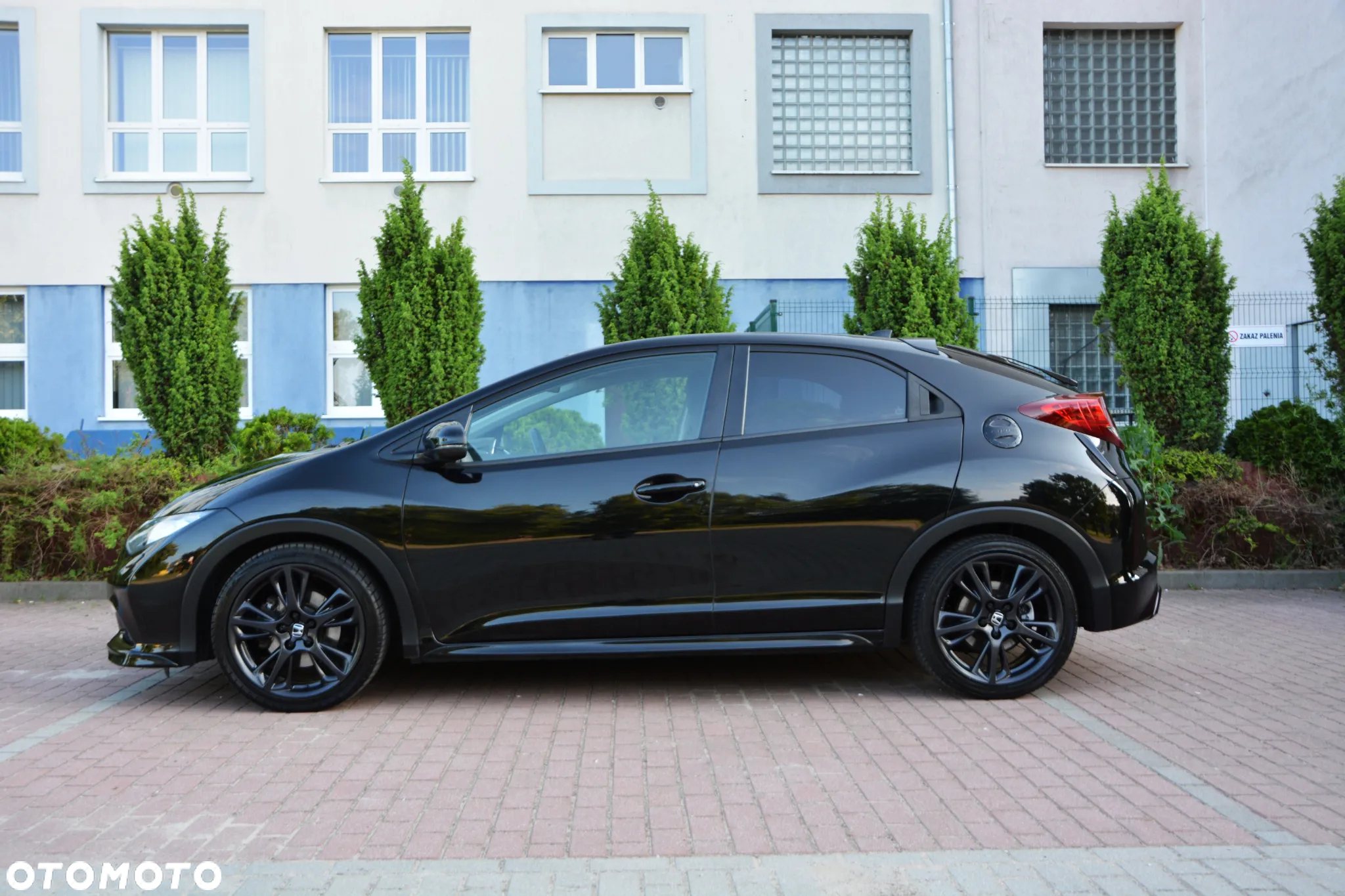 Honda Civic 1.8 i-VTEC Comfort Black Edition - 10