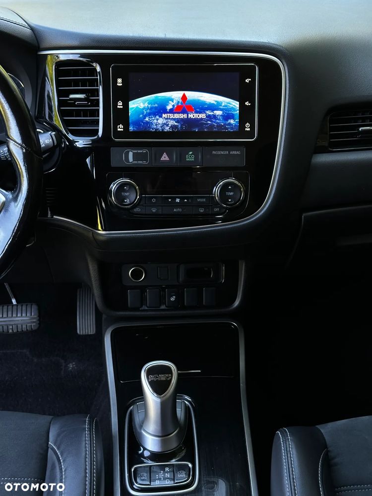 Mitsubishi Outlander Intense + - 22