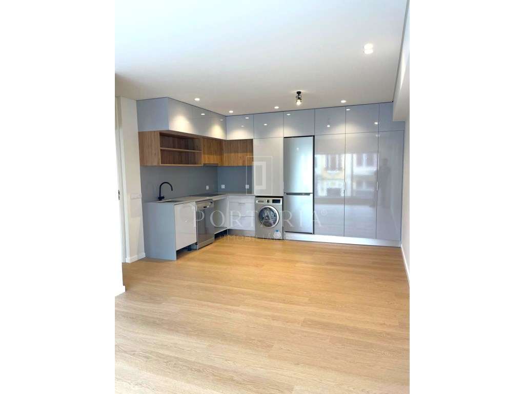 Apartamento T2+1 na Av. Dr. Lourenço Peixinho em Aveiro - Grande imagem: 3/24