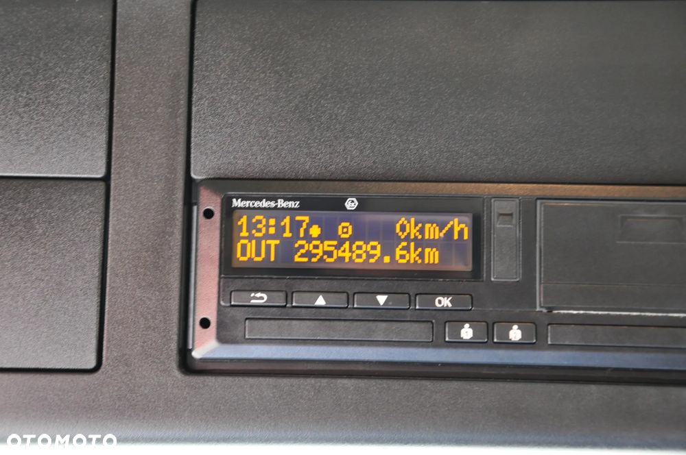 Mercedes-Benz Actros - 13