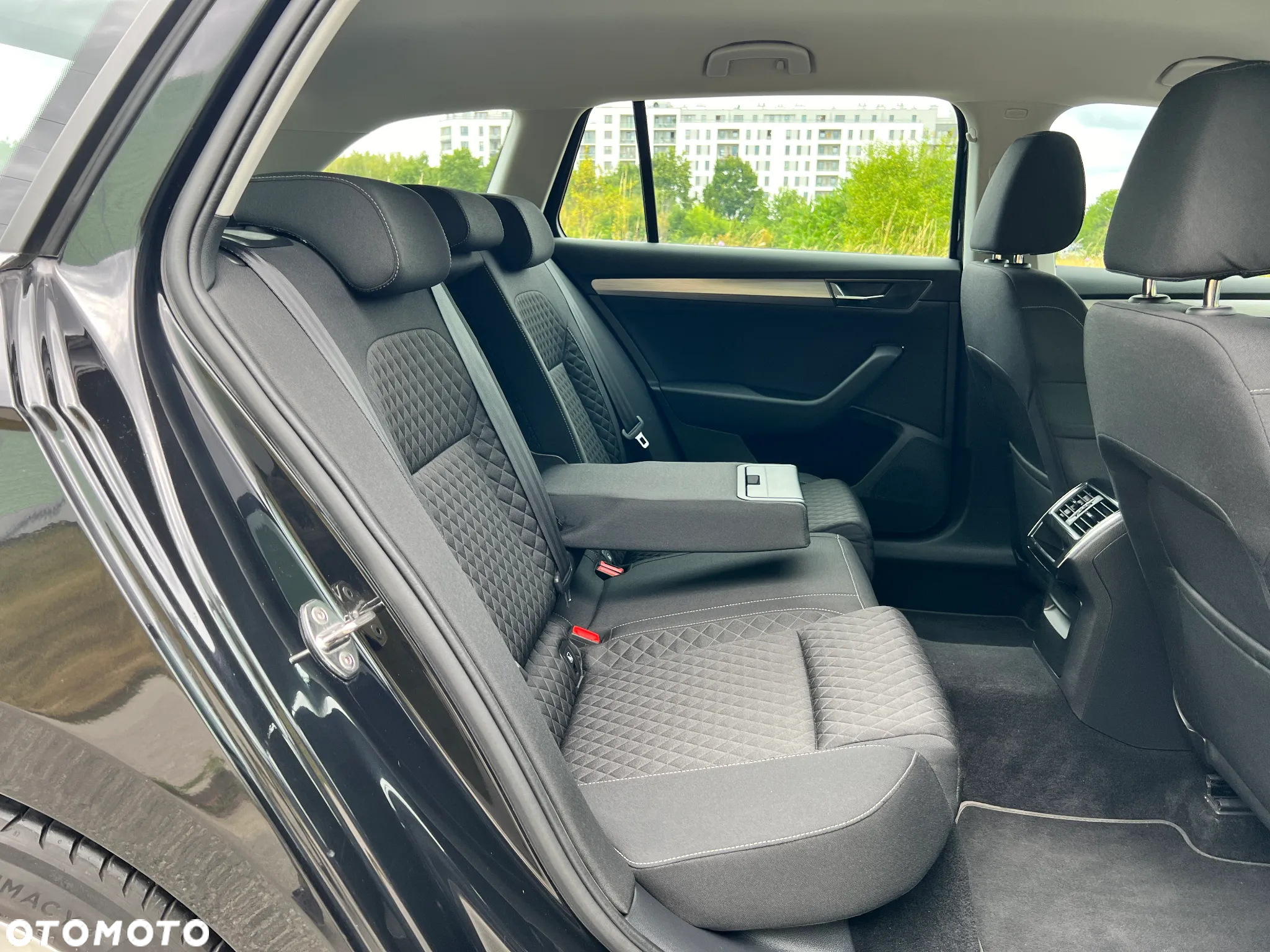 Skoda Superb 1.5 TSI Ambition DSG - 16