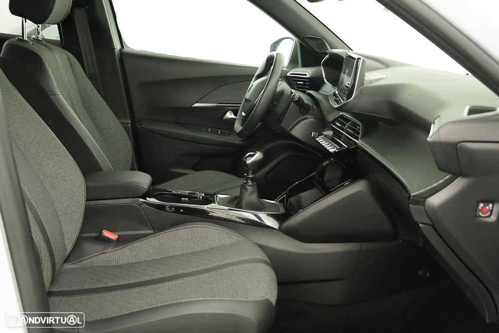 Peugeot 2008 1.2 PureTech Allure - 21