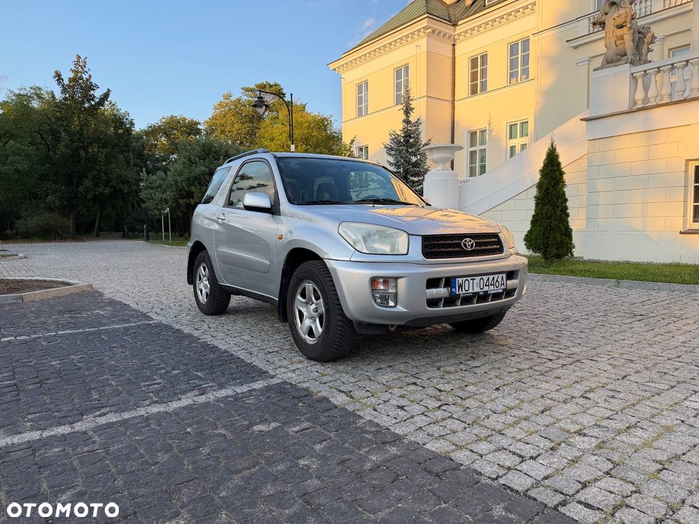 Toyota RAV4 1.8 VVT-i 4x2 - 5