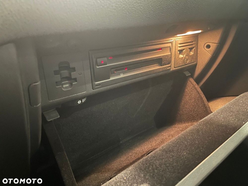 Volkswagen Golf Sportsvan - 28
