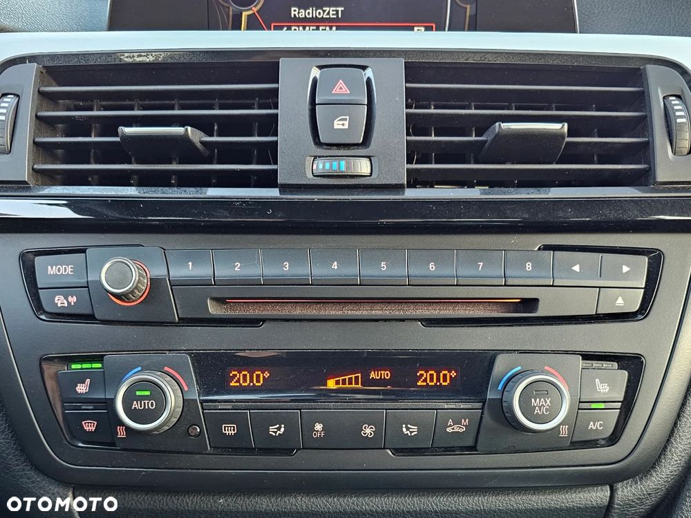 BMW Seria 3 320d Blue Performance Luxury Line - 27