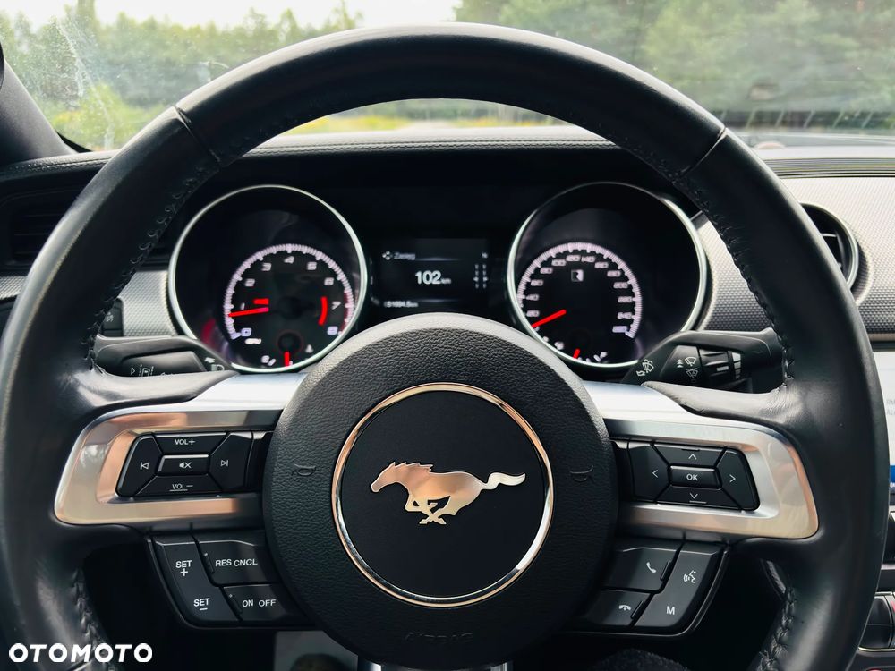 Ford Mustang - 22