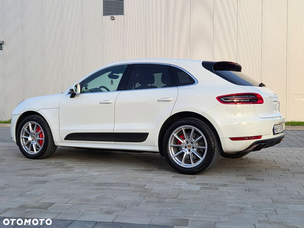 Porsche Macan Turbo - 8